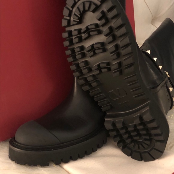 VALENTINO Garavani Rockstud leather knee boots - Picture 11 of 14